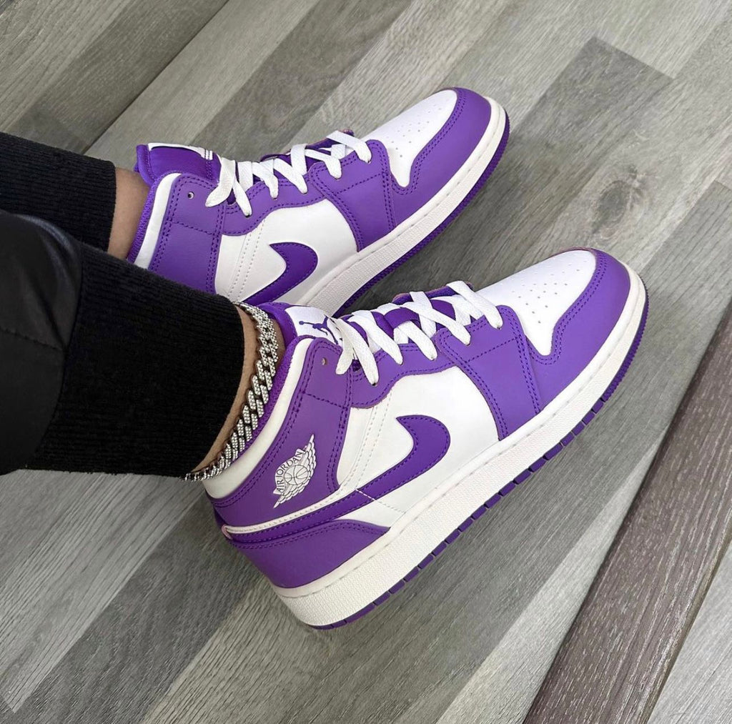 NIKE AIR JORDAN 1 HIGH PURPLE VENOM
