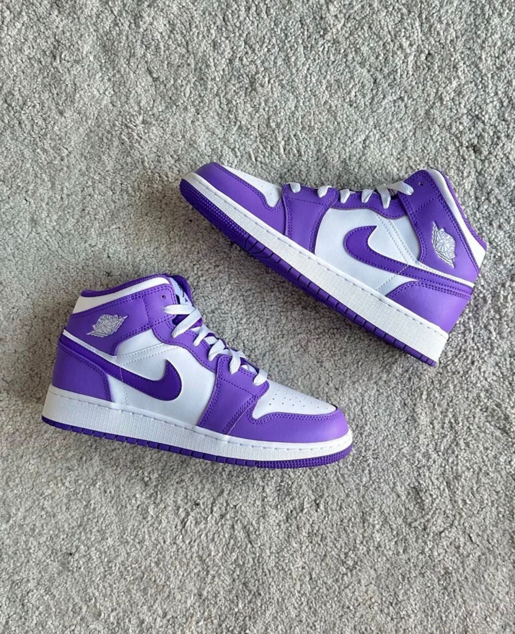 NIKE AIR JORDAN 1 HIGH PURPLE VENOM